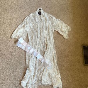 Avid Love white lace robe medium with ribbon tie